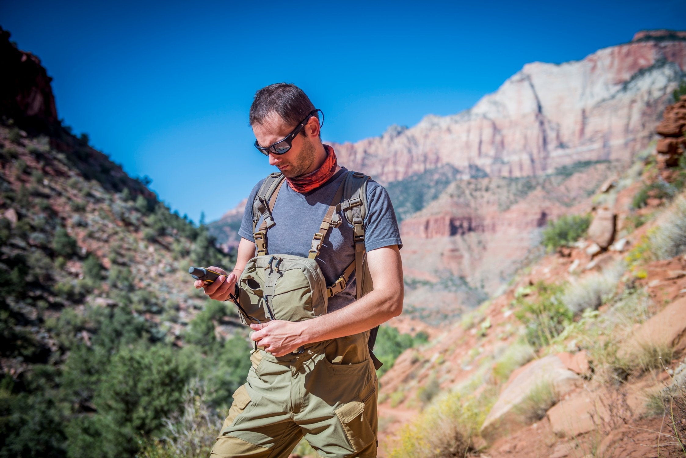 Chest Pack Numbat earth brown / clay B